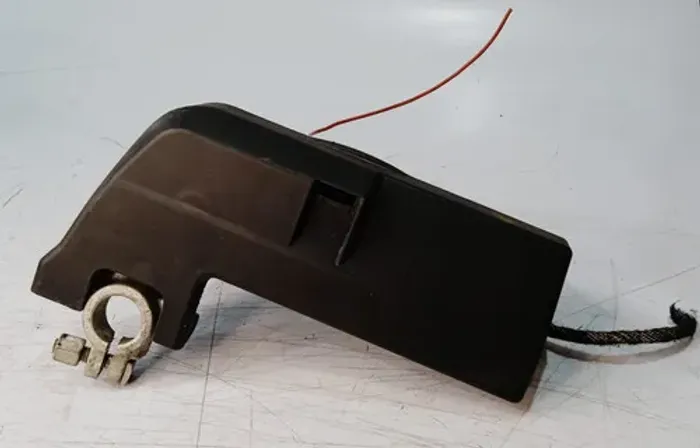 Polo Positivo Da Bateria Audi A4 2009 2010 2011 2012