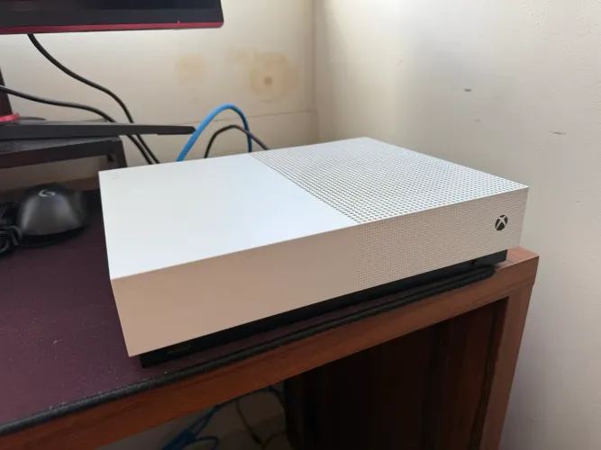 Xbox One S