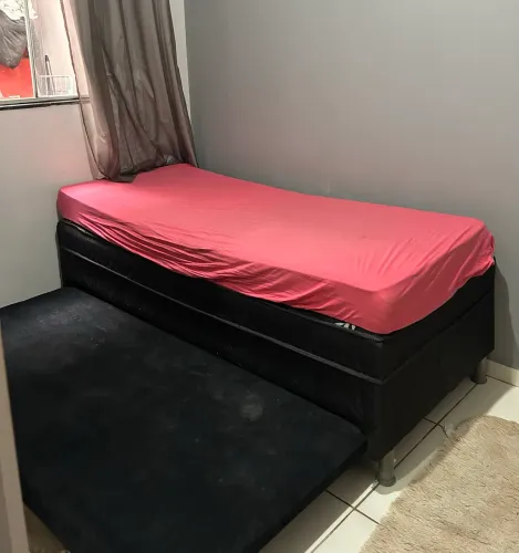 Vende-se Cama box conjugada solteiro