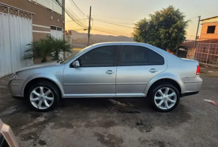 Volkswagen Bora 2.0/ 2.0 Flex 8V Mec. 2009