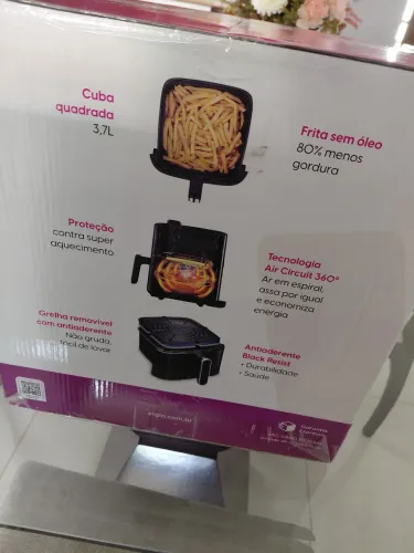 Vendo fritadeira elétrica nova, na caixa sem abrir.