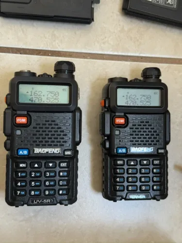 Rádio Comunicador BAOFENG UV-5R - Original (Pesca, Aviação, Camping, Fazenda, Viagem)