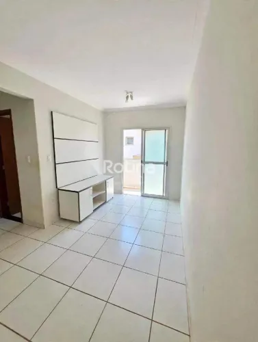 Apartamento mobiliado de 2 quartos próximo à UFU Santa Mônica