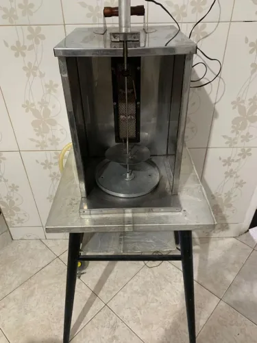 Vende se ou troca Maquina de churrasco Grego