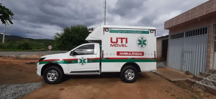 Locaçao de ambulancias 4x4,