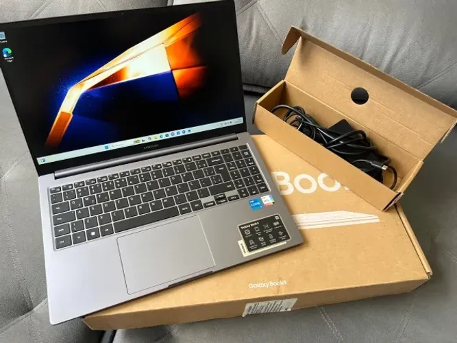 Notebook Samsung - Galaxy Book4 i5 13th - Novo