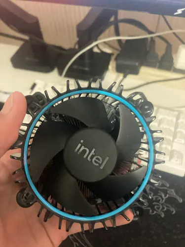 Cooler Box Intel LGA1700 Novo
