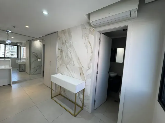 Consultório reformado para aluguel possui 35 m² e 1 vaga - Recepção + 2 salas e 2 banheiro