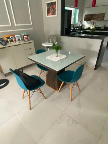 Mesa de jantar 4 lugares