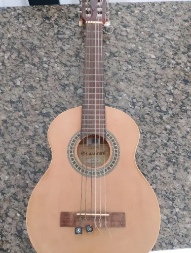 Violão infantil