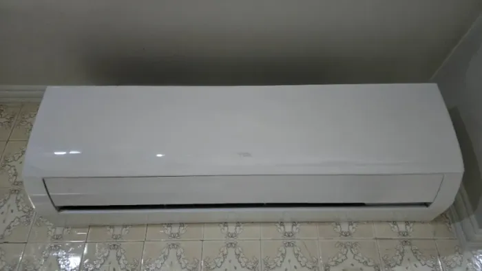Ar Condicionado Split Hi Wall TCL 24000 BTU/h Quente e Frio TAC - 24CHSA1 220 Volts
