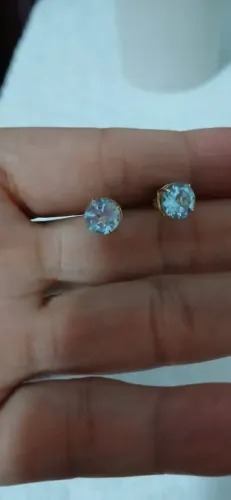 Brinco Ponto de Luz - Topázio Sky - Ouro 18k