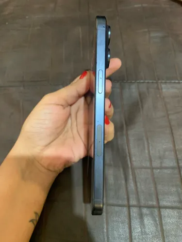 iPhone em perfeito estado