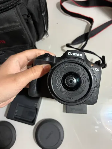 CÂMERA CÂNON R100