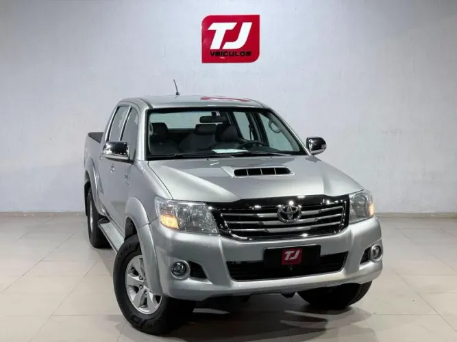 Toyota Hilux CD SRV D4-d 4X4 3.0 TDI Diesel AUT 2015
