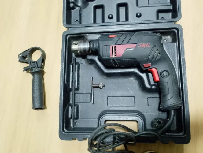 Furadeira Skill 220V