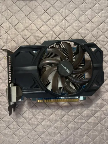 PLACA DE VÍDEO GTX 750
