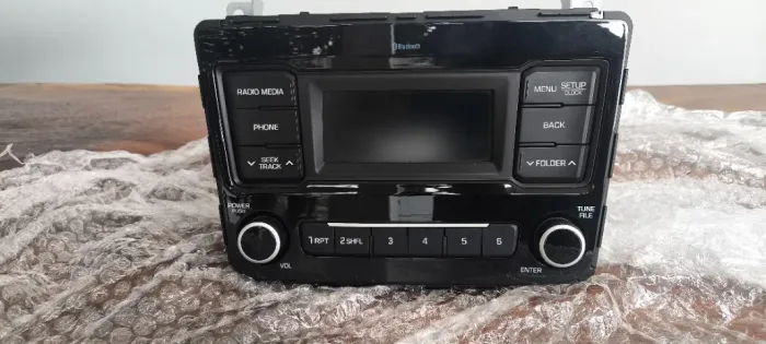 VENDO APARELHO ORIGINAL CRETA, ATÉ MODELO 2024. COM MOLDURA ORIGINAL COM SELOS HYUNDAI.