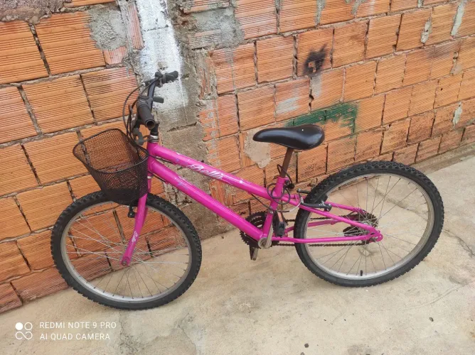 Vende- se bicicleta infantil aro 24 