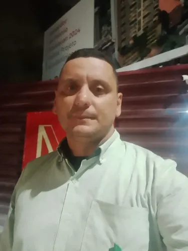 Trabalho de ajudante de motorista e porteiro