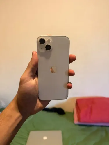 iPhone 13 branco pra ir hoje 