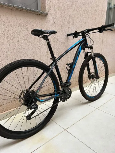 Bicicleta Oggi Aro 29 Shimano Alivio - Excelente estado