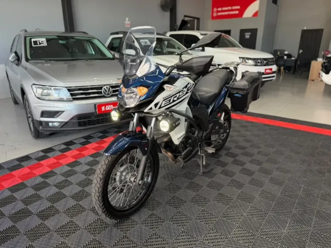 Kawasaki Versys-x 300 tourer 2025