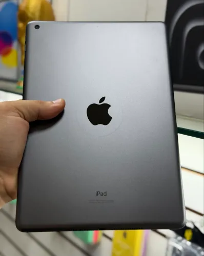 Ipad 9 ª geração 64gb saúde da bateria 96% LOJA FÍSICA com carregador original ( 64 gb )