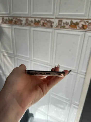 iPhone XS