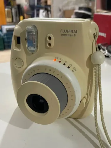 Câmera instantânea Fujifilm Instax Mini 8 - *VENDA NO ESTADO*