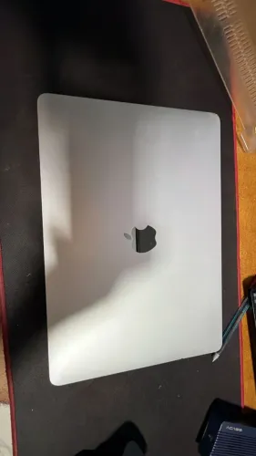 Macbook Air M1 8gb RAM 256gb HD