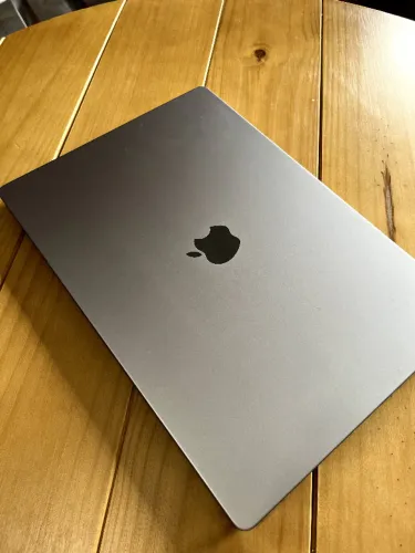 MacBook Pro 16 M1 Pro (2021) 16GB RAM 512GB SSD 