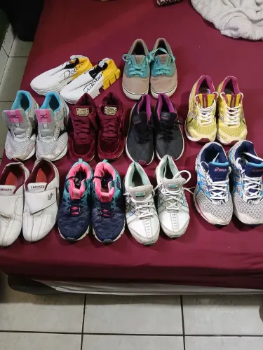 Lote de tênis num 35 três num 36 quatro num 37 dois num 38 um 