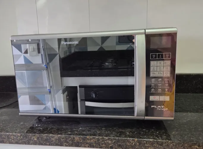 Micro-ondas sem prato giratório