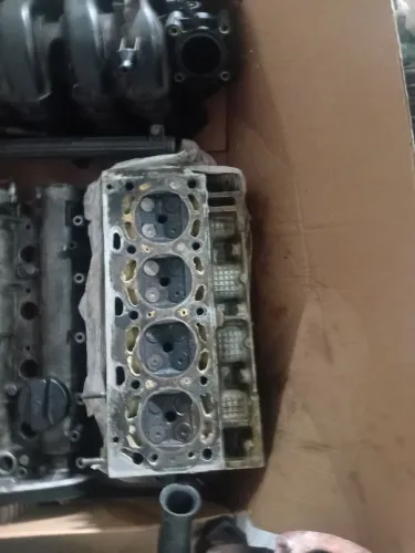 Vendo parte de cima do motor 1.0 16v power, do gol g3 2002.