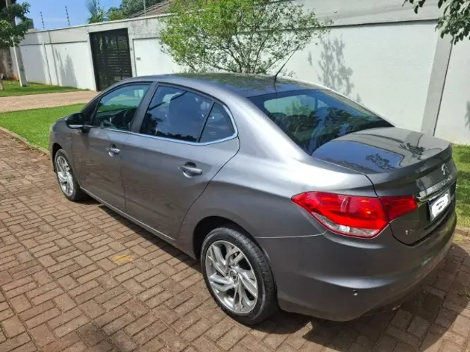 Citroen C4 Lounge Exclusive 1.6 Turbo 4P Aut. 2014