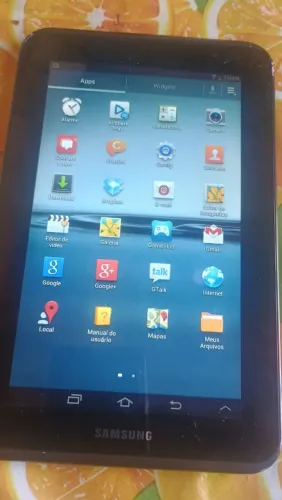 Estou vendendo um tablet (marca Samsung ideal para filhos 200 reais