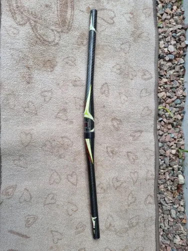 Guidao carbono mtb reto 68cm 31,8mm