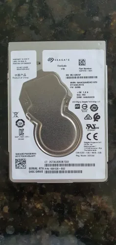 SSHD Seagate FireCuda Híbrido 1TB para Notebook / PS3 / PS4 - Saúde 100% (SATA)