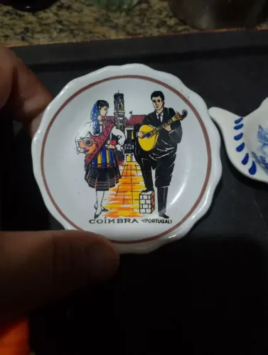 Peças de porcelana antiga