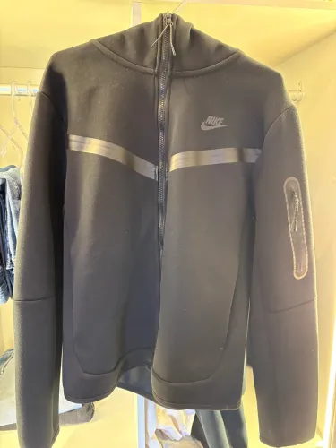 Jaqueta Nike techfleece preta