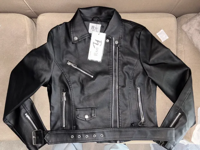 Jaqueta Biker Feminina Couro Sintético Preta - Tamanho M - Nova com Etiqueta