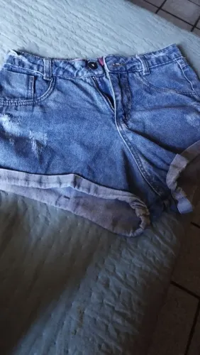 Vendo short comprei não serve mas em mim