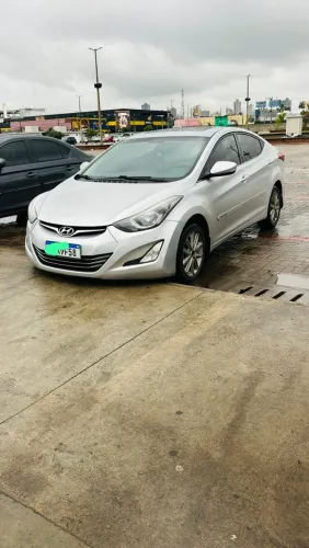 Hyundai Elantra GLS 2.0 16V Flex Aut. 2015