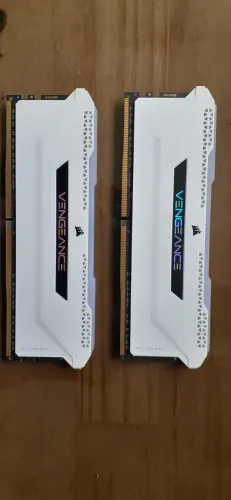 Memória RAM 32GB(2x16) 3600MHz Corsair Vengeance Branco