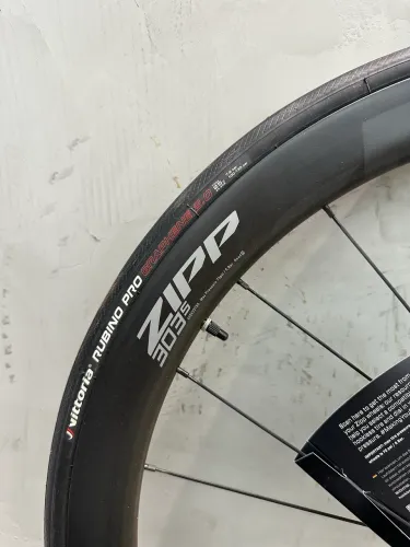RODAS ZIPP 303s