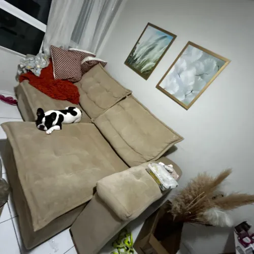 Sofá retrátil muito confortável