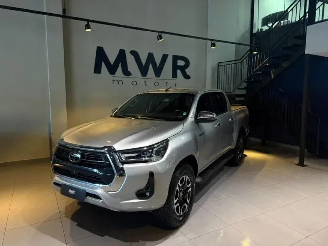 Toyota Hilux CD SRX 4X4 2.8 TDI 16V Diesel Aut. 2023