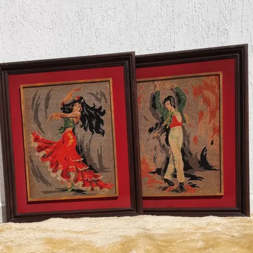 Dupla de quadros em gobelin Tapeçaria LEIA O ANUNCIO