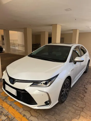 Toyota Corolla Altis Prem. Hybrid 1.8 Flex AUT 2023
